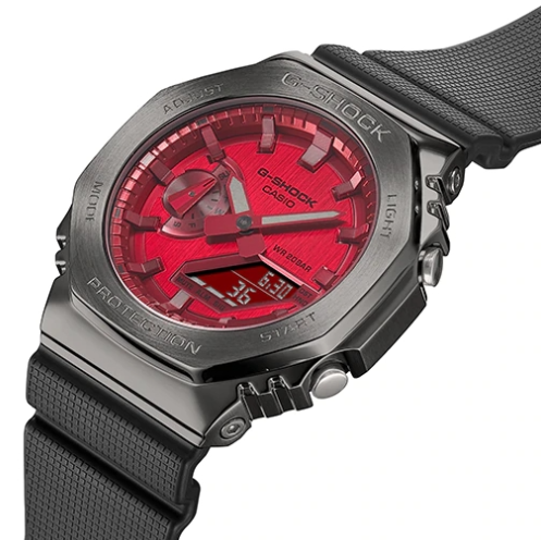 G-Shock GM Cadran Rouge