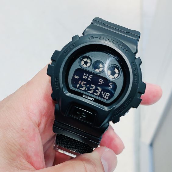 G-Shock DW-6900 Noir